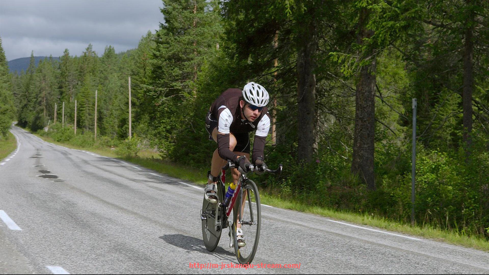 JRS低调看球-世俱杯对战分析报告:双方数据对比与战术部署